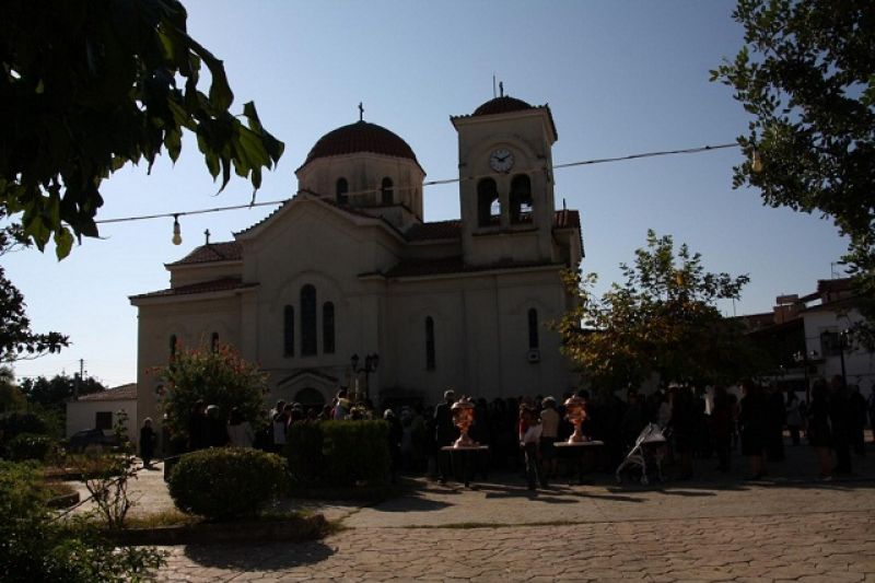 Εορτασμός του Πολιούχου Τοπικής Κοινότητας των Καλυβίων, «Αγίου Νικολάου» (Τρ 5 - Τετ 6/12/2017)