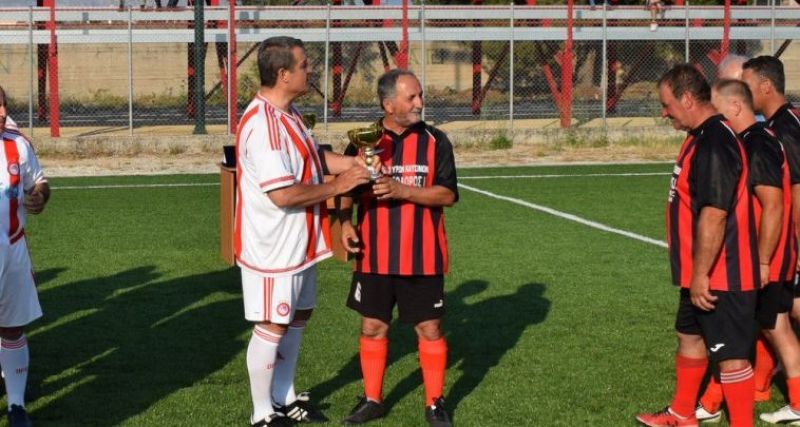 Αγώνας ανθρωπιάς από τους βετεράνους Ολυμπιακού και Τρίκαρδου (video-φωτο)