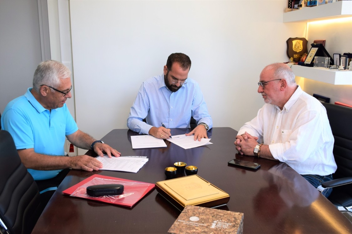 Ο Περιφερειάρχης, Ν. Φαρμάκης, υπέγραψε την απόφαση αποτελεσμάτων για το πρόγραμμα Νέων Γεωργών – Πάνω από 1.500 οι δικαιούχοι και οι εν δυνάμει δικαιούχοι