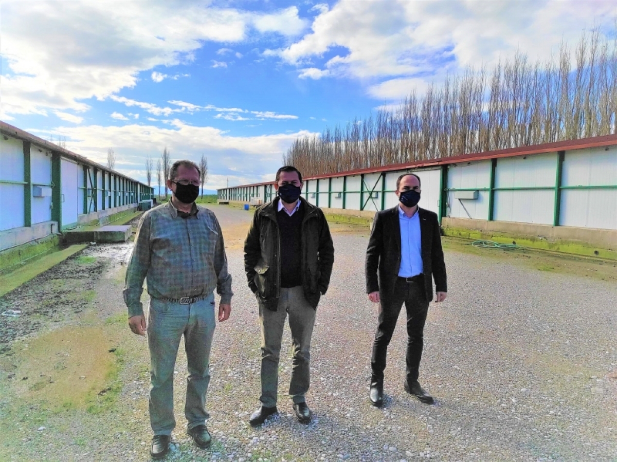 Πτηνοτροφικές μονάδες στη Ναυπακτία επισκέφθηκαν οι Αντιπεριφερειάρχες  Θόδωρος  Βασιλόπουλος και Λάμπρος  Δημητρογιάννης