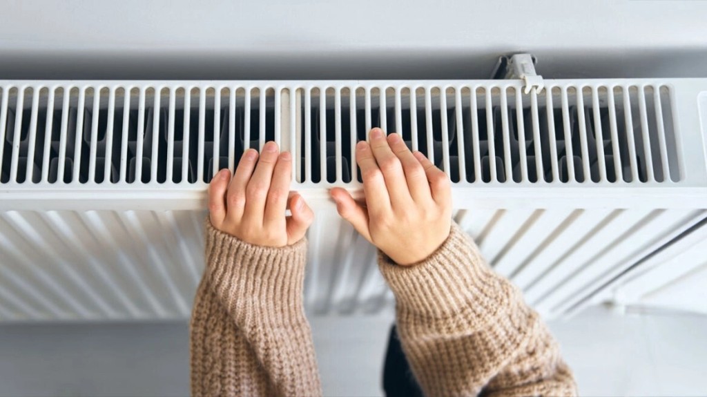 Επίδομα θέρμανσης 2025: Η προθεσμία για τις αιτήσεις, τα ποσά και οι δικαιούχοι για τη χειμερινή περίοδο