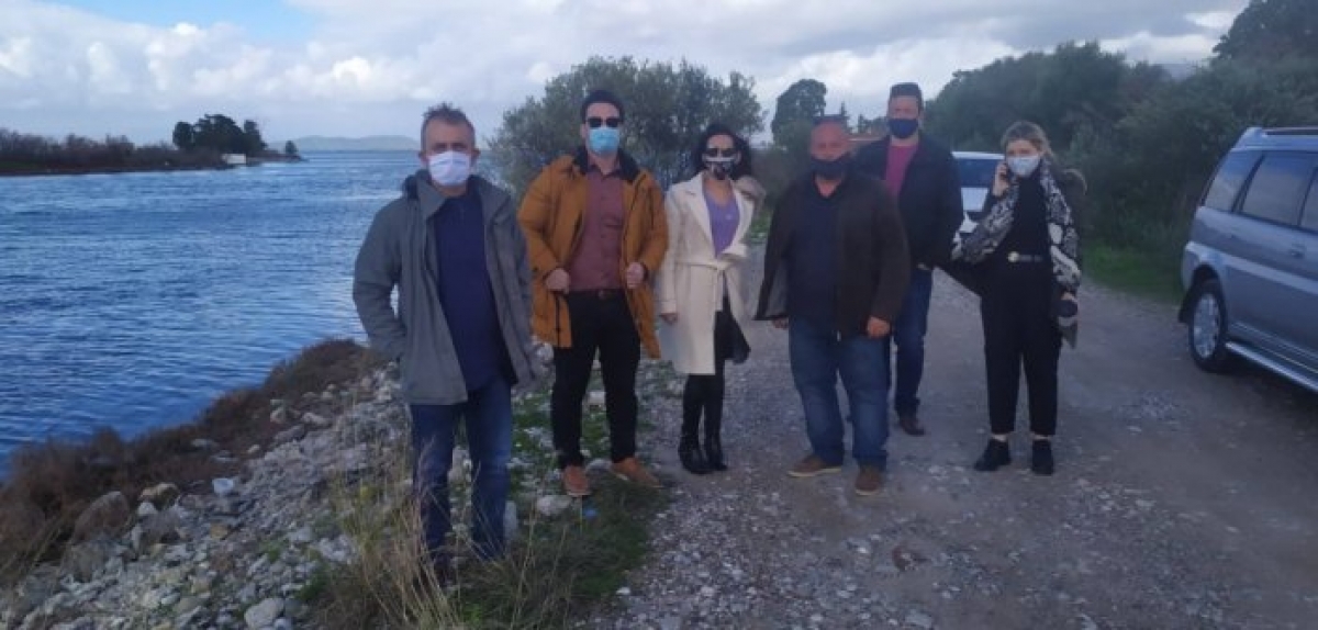 Μεσολόγγι: Επίσκεψη Αντιπεριφερειάρχη στον Ναυτικό Όμιλο για την κατασκευή προπονητικού κωπηλατοδρομίου