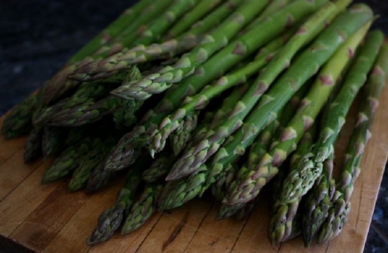 4,7 εκατ. ευρώ σε παραγωγούς σπαραγγιών