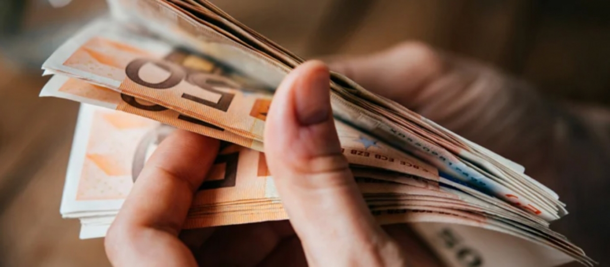 Συντάξεις: Έρχονται αυξήσεις για 400.000 συνταξιούχους - Τα ποσά που θα λάβουν (φώτο)