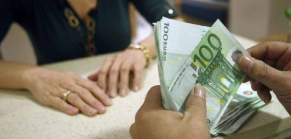 Υπουργείο Οικονομικών: Με τροπολογία μειώνεται η προκαταβολή φόρου, καταργείται η εισφορά αλληλεγγύης