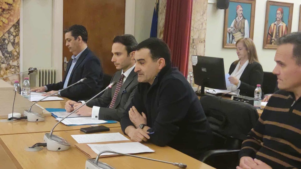 Πυροσβεστική Αγρινίου για φωτιά στη στοά Παπαγιάννη «Υπήρχε κρουνός που “σκότωνε”»