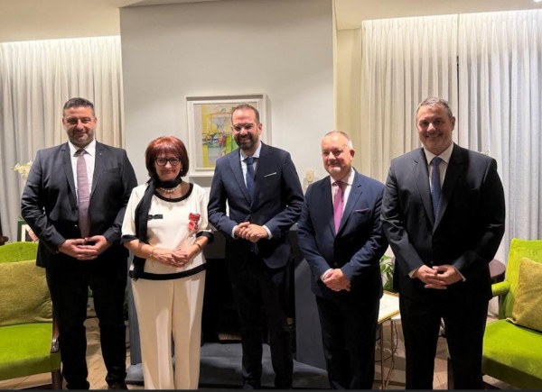 Εκ μέρους του Βασιλιά Καρόλου τιμητική διάκριση στη Μεσολογγίτισσα Ροδάνθη – Ρόζας Φλώρου-Τι δηλώνει ο δήμαρχος