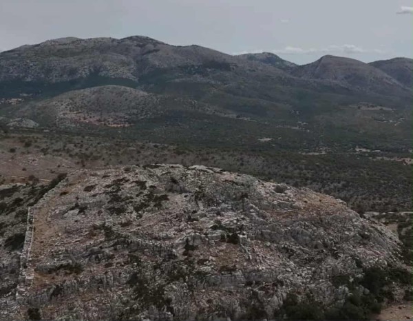 Καστρί: Το κάστρο - Ακρόπολη της Αρχαίας Αλυζιας στην Αιτωλοακαρνανία που είχε το δικό της νόμισμα