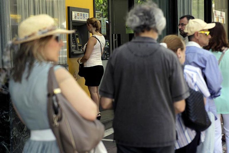 Συντάξεις: 30% οι νέες μειώσεις – Ποιοι χάνουν και ποιοι κερδίζουν με το νέο σύστημα