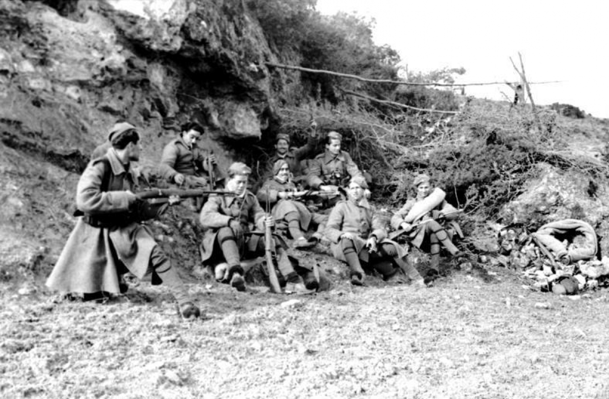 Πως μέλη των Ταγμάτων Ασφαλείας Αγρινίου αντί να δικαστούν συνέχισαν τη βίαιη δράση τους στο Καρπενήσι μετά την απελευθέρωση