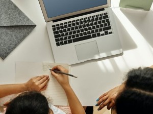 ΔΥΠΑ: Αναρτήθηκαν οι πίνακες ωφελούμενων για το voucher 750 ευρώ – Δείτε αν είστε μέσα