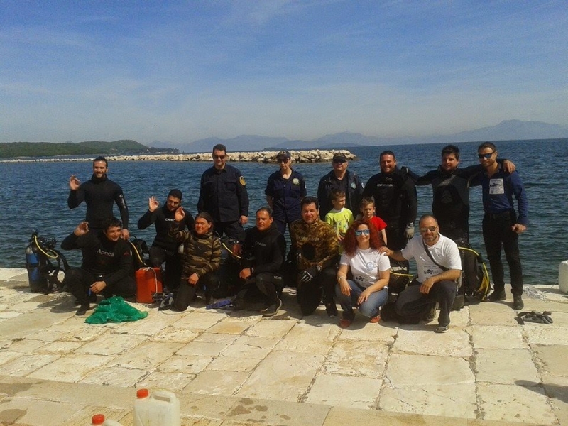 Ο Ναυταθλητικός Όμιλος Βόνιτσας καθάρισε τον βυθό στο λιμένα Βόνιτσας