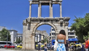 Καιρός - Παρασκευή: Αίθριος με βοριάδες και την θερμοκρασία στους 35 βαθμούς