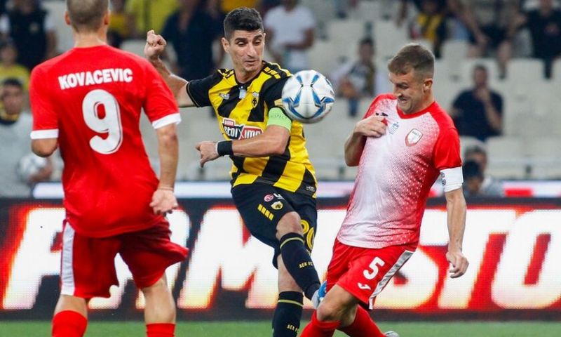 Απόγευμα Σαββάτου με Super League
