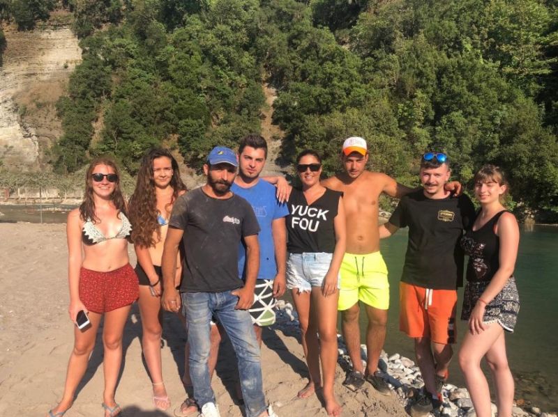 Στις παραλίες της Κοιλάδας του Αχελώου και η Έλενα Παπαρίζου (φωτο)