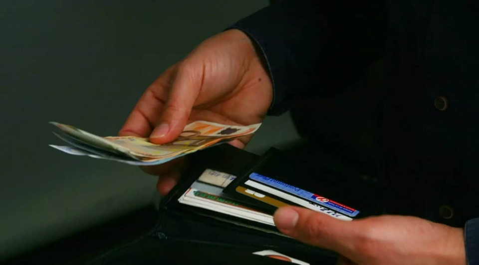 Επίδομα 534 και 800 ευρώ: Πότε μπαίνουν τα λεφτά, το χρονοδιάγραμμα του Υπουργείου Εργασίας