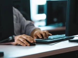 Φοροελαφρύνσεις: Μειωμένα τεκμήρια διαβίωσης αλλά και μισός ο ΕΝΦΙΑ για χιλιάδες μικρούς οικισμούς