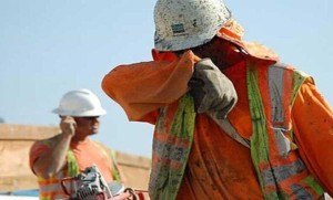 Αιτωλοακαρνανία: Υποχρεωτική παύση υπαίθριων εργασιών από 12:00 έως 17:00 λόγω καύσωνα