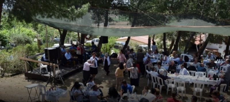 Γλέντι χορός και βραβεύσεις στην εκδήλωση της Πρωτομαγιάς στο Γαλάτα. Φωτο-Βίντεο