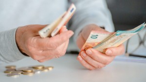 Δώρο Πάσχα 2026: Πότε πληρώνεται και πώς υπολογίζεται