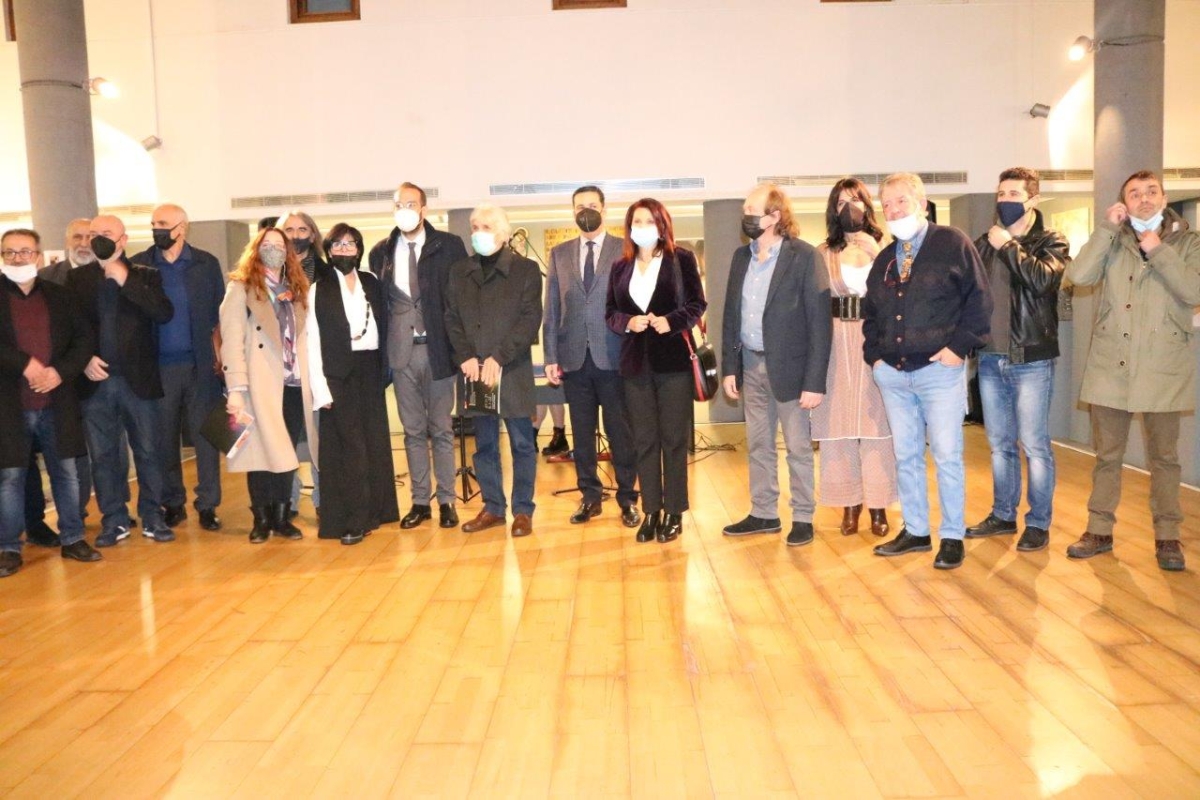 Εγκαινιάσθηκε η 1η Έκθεση Αιτωλοακαρνάνων Εικαστικών που φιλοξενείται στην Παλαιά Δημοτική Αγορά μέχρι τις 5 Ιανουαρίου 2022