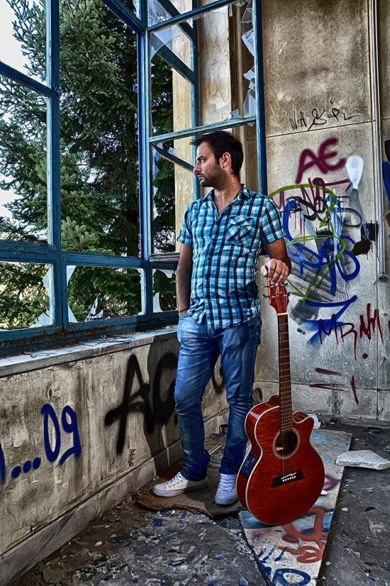 Σουρής Αλέξης - «Αν δεις καράβι να περνά» - απο το cd «Του ανέμου χάδι»