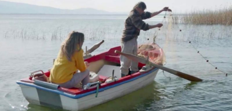 Στη λίμνη Τριχωνίδα και πάλι η εκπομπή «Η ζωή αλλιώς»