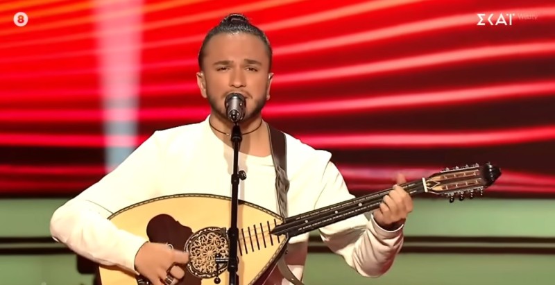 Ο Αγρινιώτης Θοδωρής Κουτσουπιάς ζητά την στήριξη όλων στον ημιτελικό του Voice (video)