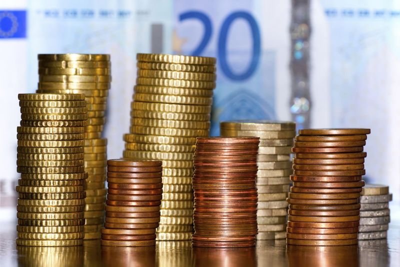 Περί φόρων και… πλουσίων