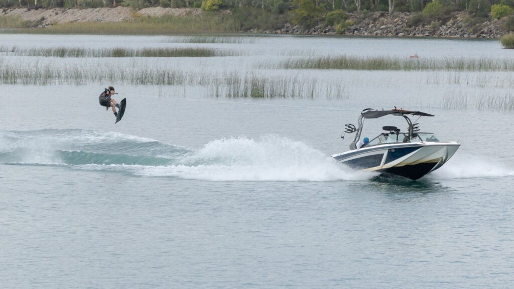 Πανελλήνιο Πρωτάθλημα Wakeboard στη λίμνη Στράτου: Θωμαΐδης και Ανδρεοπούλου οι πρωταθλητές
