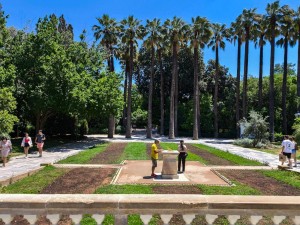 Καλοκαιρινός ο καιρός σήμερα Δευτέρα με το θερμόμετρο να αγγίζει τους 37 βαθμούς