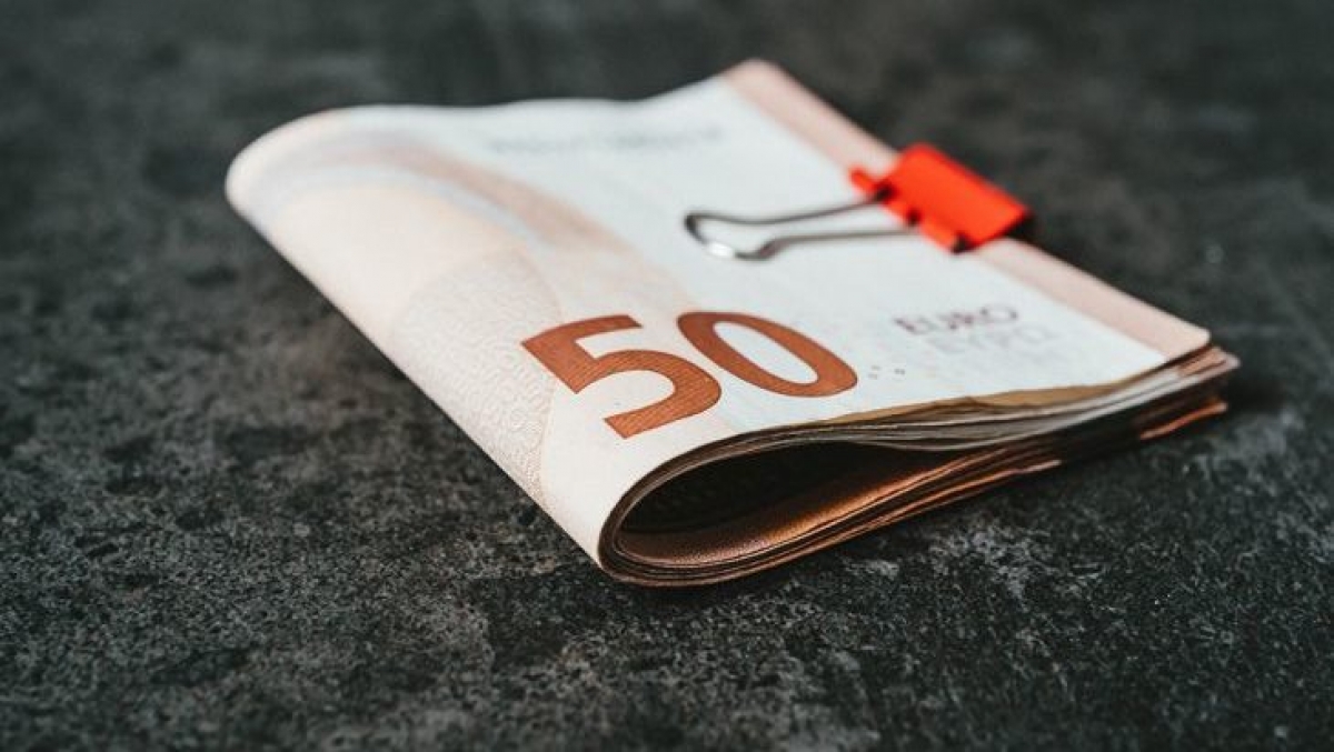 ΟΑΕΔ: Πότε πληρώνεται το έκτακτο επίδομα των 400 ευρώ στους μακροχρόνια ανέργους