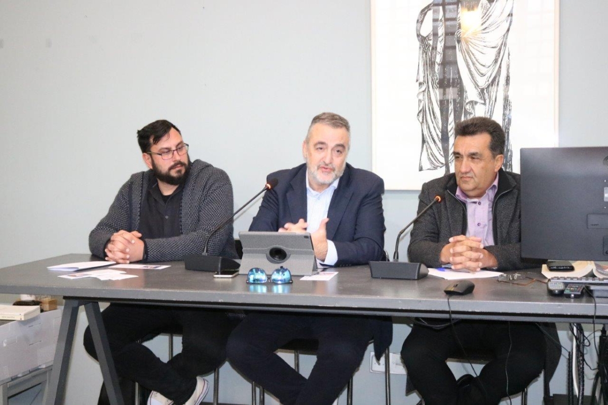 Αγρίνιο: Πλήθος κόσμου παραβρέθηκε στην παρουσίαση  του βιβλίου «Οξεία Εγγυτάτη»