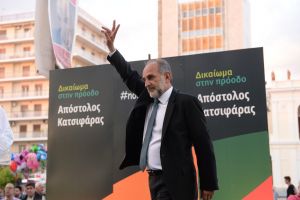 Καθαρό μήνυμα νίκης η συγκέντρωση  του Απόστολου Κατσιφάρα στην Πάτρα