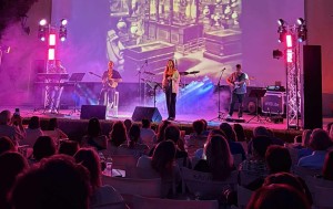 «ΝΕΜΙΑ»: Ενθουσίασαν το κοινό σε μεγάλη συναυλία στο &quot;Ελληνίς&quot;