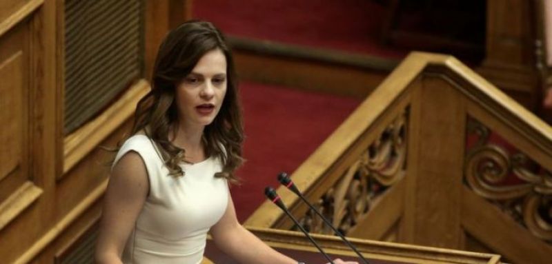 Αχτσιόγλου: Από 1η Φεβρουαρίου θα ισχύσει η αύξηση του κατώτατου μισθού