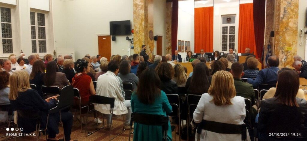 Παρουσιάστηκε στο Αγρίνιο το βιβλίο του Πάνου Σόμπολου για τις βεντέτες