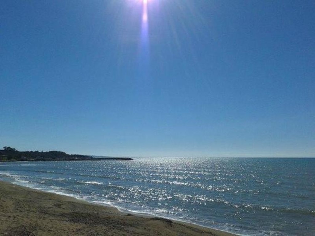 Δώδεκα ελληνικές παραλίες έχασαν τη «Γαλάζια Σημαία»
