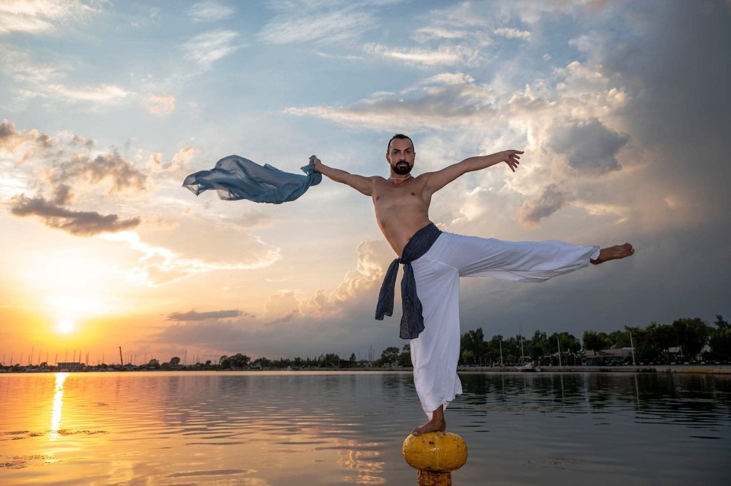 Παγκόσμια Ημέρα Χορού: Το μήνυμα του Κωνσταντίνου Μενούνος για τη νεολαία, την επικοινωνία και την ενότητα