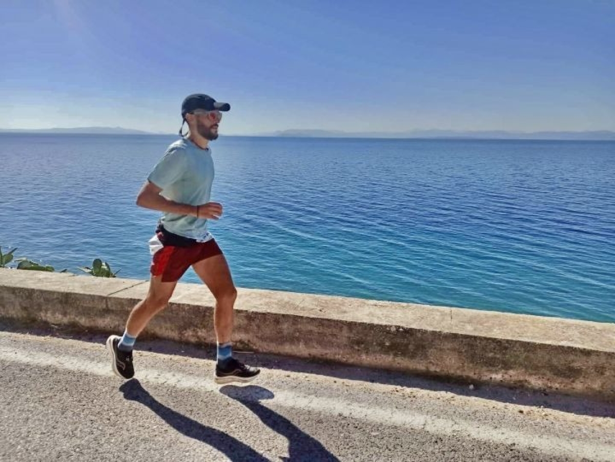 Σπάρταθλο: Εκτός διαδρομής για 7χλμ βγήκε ο Φώτης Ζησιμόπουλος, βρίσκεται στην 5η θέση