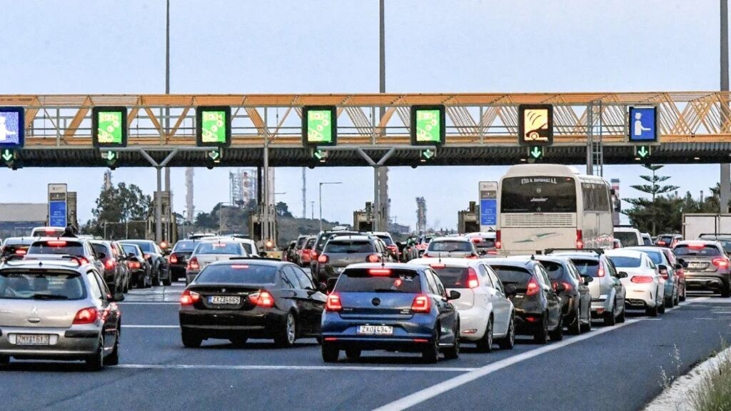 Αυξημένα μέτρα της Τροχαίας και απαγόρευση φορτηγών για το τριήμερο της Καθαράς Δευτέρας