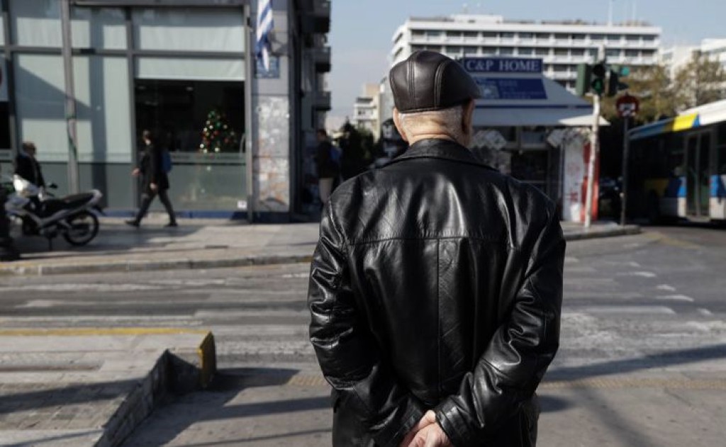 Συντάξεις: «Κλείδωσε» στο 2,4% η αύξηση για το 2025