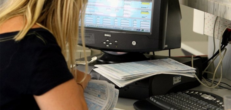 Εισφορά αλληλεγγύης: Πόσο κερδίζουν ιδιωτικοί υπάλληλοι, αυτοαπασχολούμενοι και αγρότες από την κατάργησή της – Πίνακας