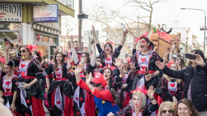 Κορωνοϊός: Ματαιώνονται τα καρναβάλια σε ολόκληρη τη χώρα