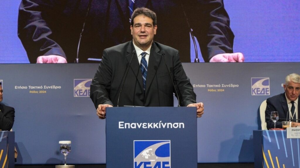 Εύλογο μέτρο η στέρηση μισθού σε δημόσιο υπάλληλο που αρνείται την αξιόλογηση, λέει ο Λιβάνιος