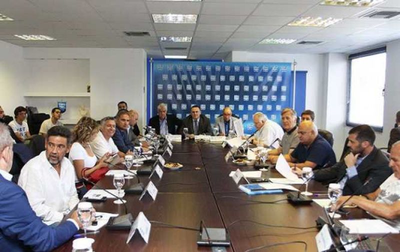 Super League: Υποβιβάζονται τρεις, ανεβαίνει ένας