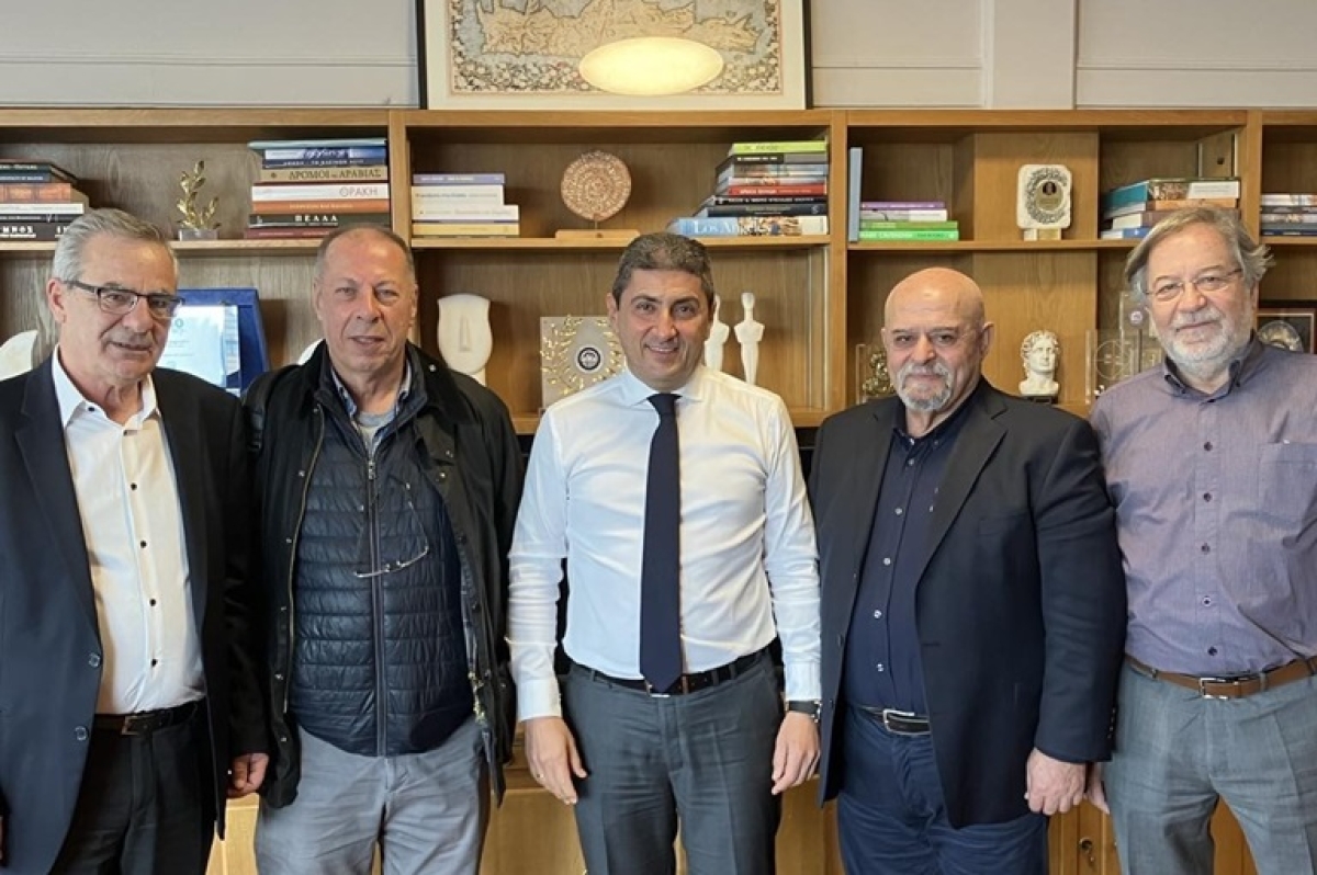 Δρομολογούνται λύσεις για τα θέματα του ελαιοκομικού τομέα