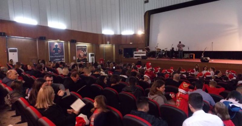 «Χριστουγεννιάτικο όραμα» μέσα από αγαπημένες μελωδίες στο Αγρίνιο (φωτο)