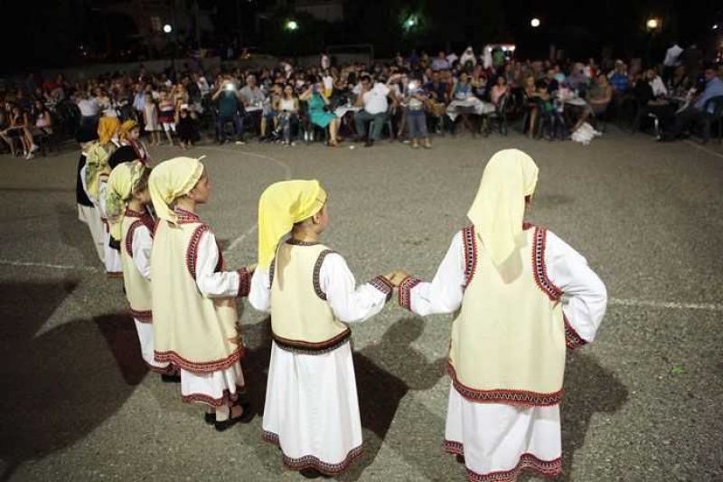Μεγάλο παραδοσιακό γλέντι στη Νεάπολη (ΦΩΤΟ)