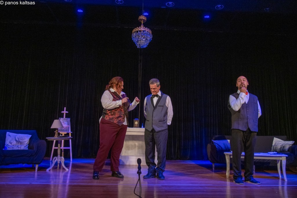 Με μεγάλη επιτυχία η παράσταση «Ψύλλοι στ’ αυτιά, φωνές στα κρυφά» (Καλλιτεχνοχώρι)